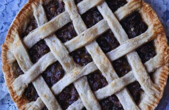 OLD FASHIONED RAISIN PIE – The Southern Lady Cooks