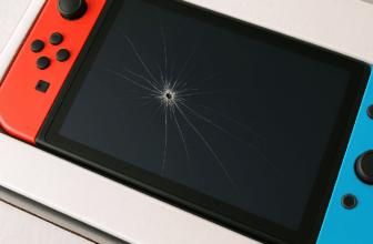 Nintendo Switch 2: Reports of Screen Damage Due to Stapled Receipts at GameStop