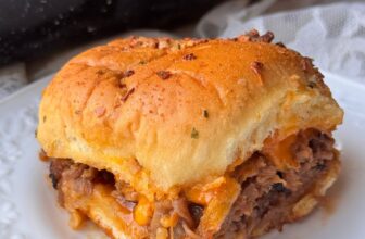 BEEF AND CHEDDAR SLIDERS – The Southern Lady Cooks